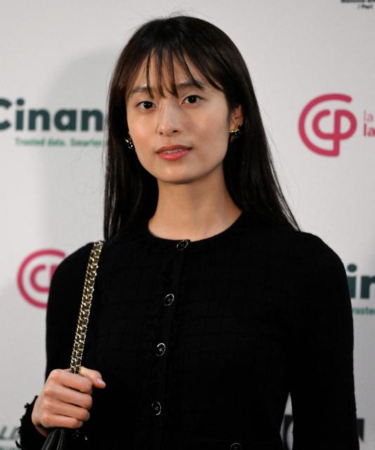 South-Korean actress Bella Kim poses during the photocall of the 29th 'Ceremonie des Lumieres' cinema awards ceremony at the Institut du Monde Arabe (IMA) in Paris on January 18, 2026. (Photo by Martin LELIEVRE / AFP)