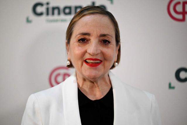 French actress Dominique Blanc poses during the photocall of the 29th 'Ceremonie des Lumieres' cinema awards ceremony at the Institut du Monde Arabe (IMA) in Paris on January 18, 2026. (Photo by Martin LELIEVRE / AFP)