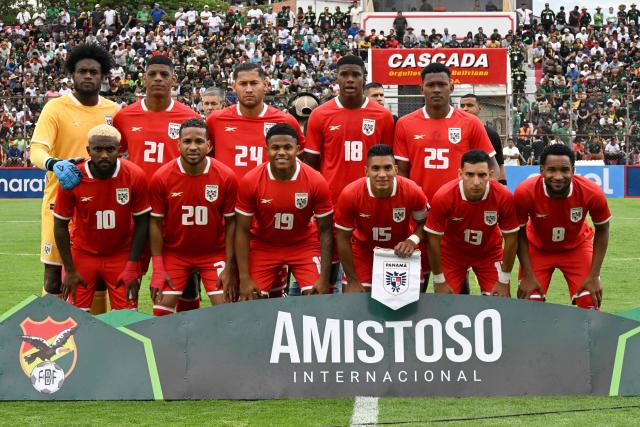 Panama's players pose for a team photo ahead of the international friendly football match between Bolivia and Panama at the IV Centenario Stadium in Tarija, Bolivia on January 18, 2026. (Photo by Aizar RALDES / AFP)