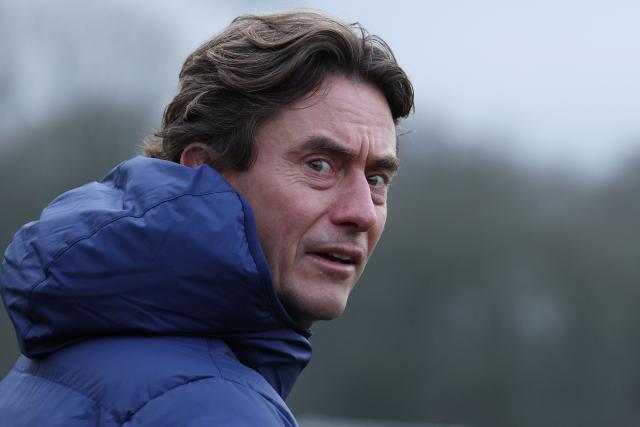 Tottenham Hotspur's Danish head coach Thomas Frank takes the team training session at the Tottenham training centre in Enfield, north London, on January 19, 2026, the eve of their UEFA Champions League league phase football match against Dortmund. (Photo by Adrian Dennis / AFP)