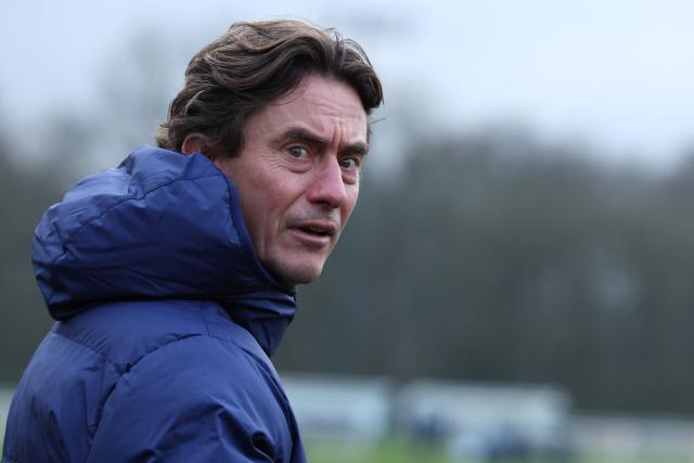 Tottenham Hotspur's Danish head coach Thomas Frank takes the team training session at the Tottenham training centre in Enfield, north London, on January 19, 2026, the eve of their UEFA Champions League league phase football match against Dortmund. (Photo by Adrian Dennis / AFP)