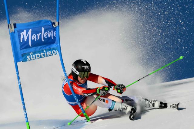 Switzerland's Camille Rast competes in the first run of the Women's Giant Slalom event of FIS Alpine Skiing World Cup in Kronplatz, Plan de Corones, Italy, on January 20, 2026. (Photo by Marco BERTORELLO / AFP)