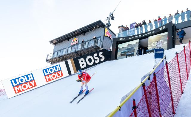 CORRECTION / Switzerland's Marco Odermatt races during a training session for the Men's Downhill event of the FIS Alpine Skiing World Cup in Kitzbuehel, Austria, on January 20, 2026. (Photo by Johann GRODER / APA / AFP) / Austria OUT / “The erroneous mention[s] appearing in the metadata of this photo by Johann GRODER has been modified in AFP systems in the following manner: [Marco Odermatt] instead of [Franjo Von Allmen]. Please immediately remove the erroneous mention[s] from all your online services and delete it (them) from your servers. If you have been authorized by AFP to distribute it (them) to third parties, please ensure that the same actions are carried out by them. Failure to promptly comply with these instructions will entail liability on your part for any continued or post notification usage. Therefore we thank you very much for all your attention and prompt action. We are sorry for the inconvenience this notification may cause and remain at your disposal for any further information you may require.”