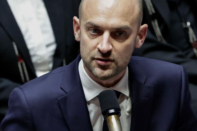 France's Foreign Affairs Minister Jean-Noel Barrot addresses MPs during a session of questions to the government at The National Assembly, France's lower house parliament, in Paris on January 20, 2026. (Photo by STEPHANE DE SAKUTIN / AFP)