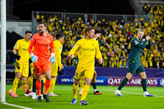 Manchester City's Norwegian striker #09 Erling Haaland reacts after missing an attempt to score during the UEFA Champions League, league Phase - day 7 football match between Bodoe/Glimt and Manchester City in Bodoe, Norway on January 20, 2026. (Photo by Fredrik Varfjell / NTB / AFP) / Norway OUT