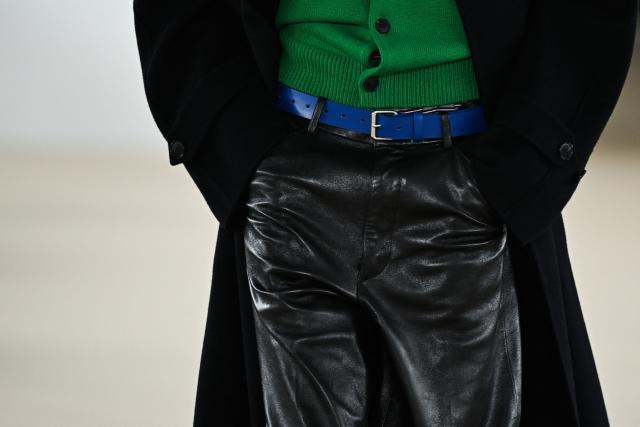 A model presents a creation for the Auralee Menswear Ready-to-wear Fall-Winter 2026/2027 collection as part of the Paris Fashion Week in Paris on January 20, 2026. (Photo by Blanca CRUZ / AFP)