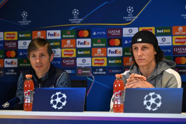 Pafos FC's Spanish head coach Albert Celades (L) and Pafos FC's Brazilian defender #04 David Luiz (R) attend a press conference at Stamford Bridge in London on January 20, 2026, on the eve of their UEFA Champions League, league phase football match against Chelsea. (Photo by Glyn KIRK / AFP)