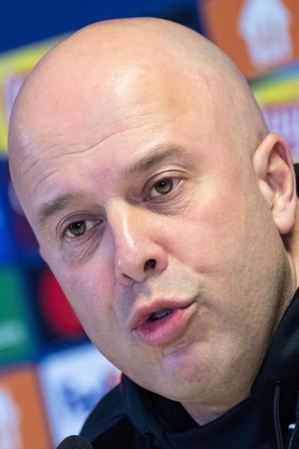 Liverpool's Dutch manager Arne Slot speaks during a press conference at the Stade Vélodrome in Marseille on January 20, 2026, on the eve of the UEFA Champions League, league phase football match against Olympique de Marseille (OM). (Photo by MIGUEL MEDINA / AFP)