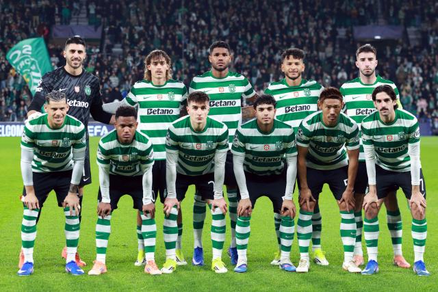Sporting players pose for a team photo before the UEFA Champions League league phase day 7 football match between Sporting CP and Paris SG at Jose Alvalade stadium in Lisbon on January 20, 2026. (Photo by PATRICIA DE MELO MOREIRA / AFP)