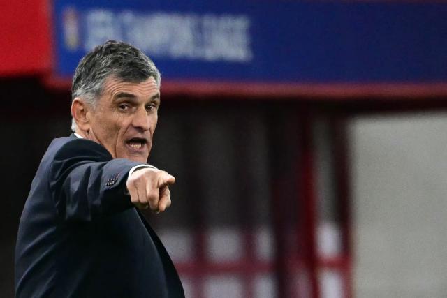 Olympiakos' Spanish coach Jose Luis Mendilibar gestures during the during the UEFA Champions League, league phase day 7, football match between Olympiakos and Bayer Leverkusen at the Georgios Karaiskakis Stadium in Piraeus, near Athens, on January 20, 2026. (Photo by Angelos Tzortzinis / AFP)