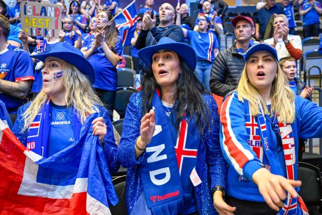 Iceland's supporters cheer during the EHF Euro 2026 Group F preliminary round handball match between Hungary and Iceland in Kristianstad, Sweden, on January 20, 2026. (Photo by Johan Nilsson/TT / TT News Agency / AFP) / Sweden OUT