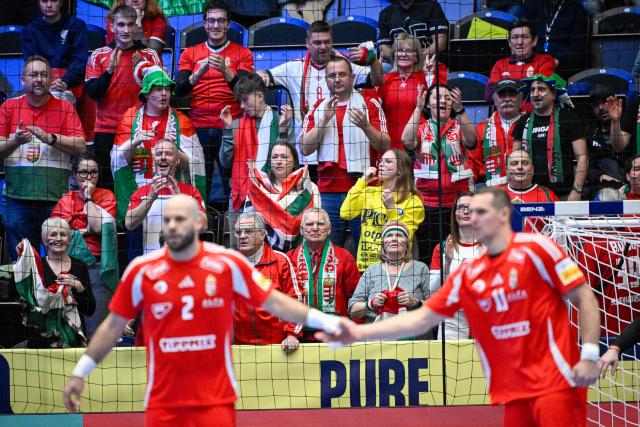Hungary's supporters cheer during  the EHF Euro 2026 Group F preliminary round handball match between Hungary and Iceland in Kristianstad, Sweden, on January 20, 2026. (Photo by Johan Nilsson/TT / TT News Agency / AFP) / Sweden OUT