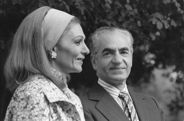 (FILES) Mohammed Reza Pahlavi, shah of Iran, and his wife Farah Diba are seen 24 January 1979 in Marrakech, during their stay in Morocco. Farah Pahlavi, the widow of Iran’s former shah, told AFP on January 21, 2026, there was “no turning back” after a wave of protests against the country’s clerical authorities, saying she is convinced the Iranian people will emerge as the “victors”. (Photo by PIERRE GUILLAUD / AFP)