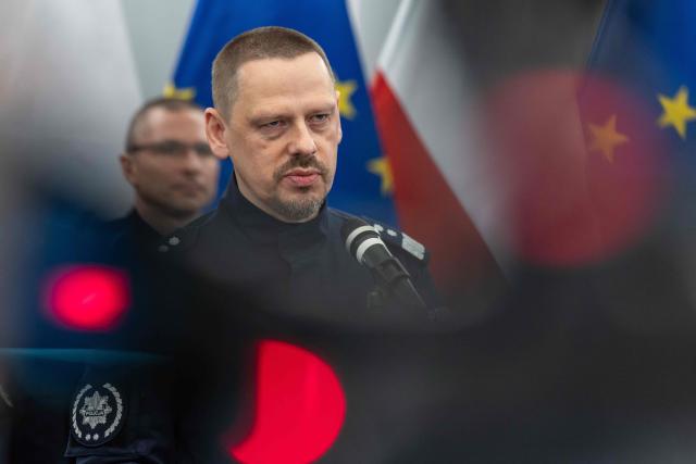 Inspector Marek Boron, Commander-in-Chief of the Polish Police, speaks during a press conference on the recent operation against drug trafficking - the largest in the history of the EU, at the headquarters of the Polish Police in Warsaw, January 21, 2026. European police said they had busted a major synthetic drug ring working across several countries in the "largest-ever operation" of its kind, striking a "massive blow" to organised crime. Authorities dismantled 24 industrial-scale labs and seized around 1,000 tonnes of chemicals used to make street drugs such as MDMA, amphetamine and meth. (Photo by Wojtek RADWANSKI / AFP)