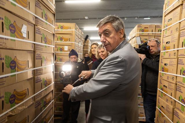 Vice-prime minister and Minister of Finance, Combating Tax Fraud, Pensions, National Lottery and Cultural Institutions Jan Jambon takes part in a press conference by the General Administration of Customs and Excise on the annual drug figures for 2025 at the port of Antwerp, in Beveren, near Antwerp on January 21, 2026. (Photo by JAMES ARTHUR GEKIERE / Belga / AFP) / Belgium OUT
