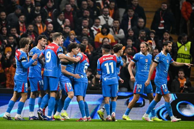 Atletico Madrid's Argentine forward #20 Giuliano Simeone (rear C) celebrates after scoring his team first goal during the UEFA Champions League, league phase day 7, football match between Galatasaray and Atletico Madrid at Rams Park in Istanbul, on January 21, 2026. (Photo by OZAN KOSE / AFP)