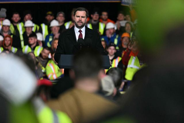 US Vice President JD Vance speaks at an industrial shipping facility on the administration’s economic agenda and impacts on the Midwest in Toledo, Ohio, on January 22, 2026. (Photo by Jim WATSON / POOL / AFP)
