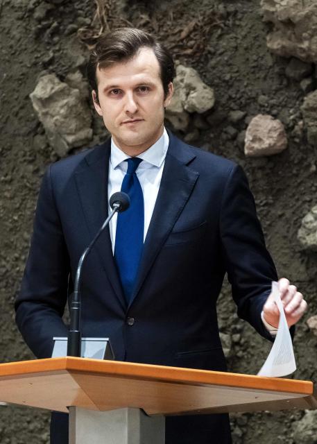 Dutch politician-of the D66 party Felix Klos attends a debate at the plenary hall of the Dutch House of Representatives on an extra EU summit on the situation in Greenland, at The Hague on January 22, 2026. (Photo by Remko de Waal / ANP / AFP) / Netherlands OUT