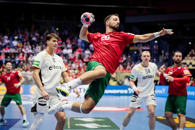 Portugal's left back #20 Miguel Neves shoots during the men's EHF Euro 2026 main round handball match Germany vs Portugal in Herning, Denmark, on January 22, 2026. (Photo by Sebastian Elias Uth / Ritzau Scanpix / AFP) / Denmark OUT