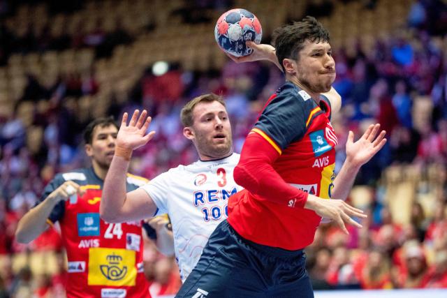 Spain's right back #10 Alex Dujshebaev plays the ball during the men's EHF Euro 2026 main round handball match Spain vs Norway in Herning, Denmark, on January 22, 2026. (Photo by Bo Amstrup / Ritzau Scanpix / AFP) / Denmark OUT