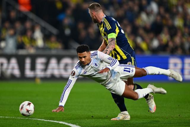 Aston Villa's English forward #11 Ollie Watkins (Front) and Fenerbahce's Slovak defender #37 Milan Skriniar fight for the ball during the Europa League 1st round day 7 football match between Fenerbahce and Aston Villa at Sukru Saracoglu Stadium in Istanbul on January 22, 2026. (Photo by Yasin AKGUL / AFP)