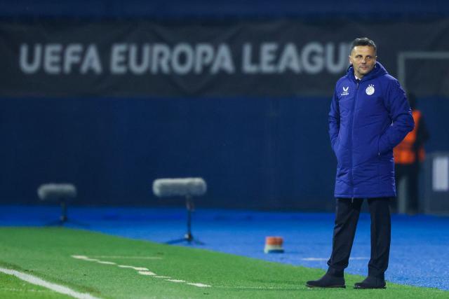 Dinamo Zagreb’s head coach Mario Kovacevic reacts during the Europa League football match between between GNK Dinamo Zagreb and FCSB Bucharest at the Maksimir Stadium in Zagreb, on January 22, 2026. (Photo by MARKO PERKOV / AFP)
