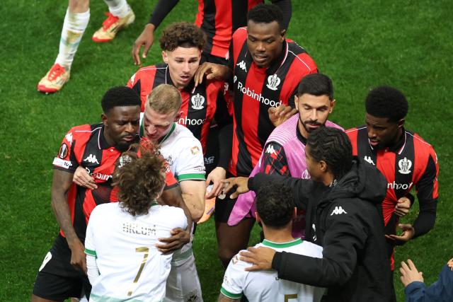 Nice and Eagles Players clash during the Europa League football match between OGC Nice and Go Ahead Eagles at Allianz Riviera stadium in Nice on January 22, 2026. (Photo by Valery HACHE / AFP)