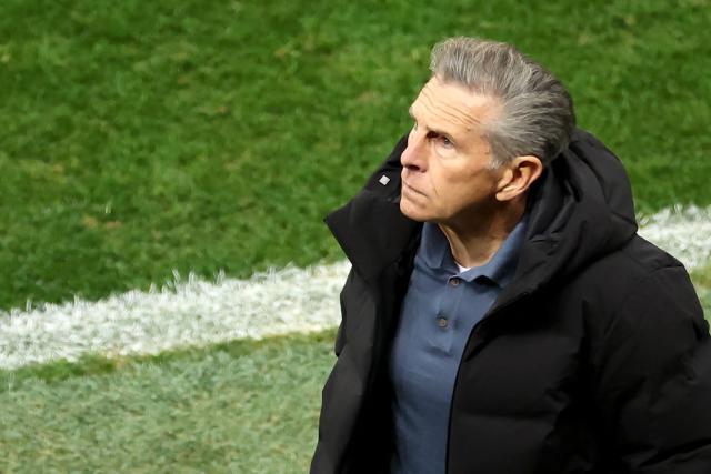 Nice's French head coach Claude Puel looks on during the Europa League football match between OGC Nice and Go Ahead Eagles at Allianz Riviera stadium in Nice on January 22, 2026. (Photo by Valery HACHE / AFP)
