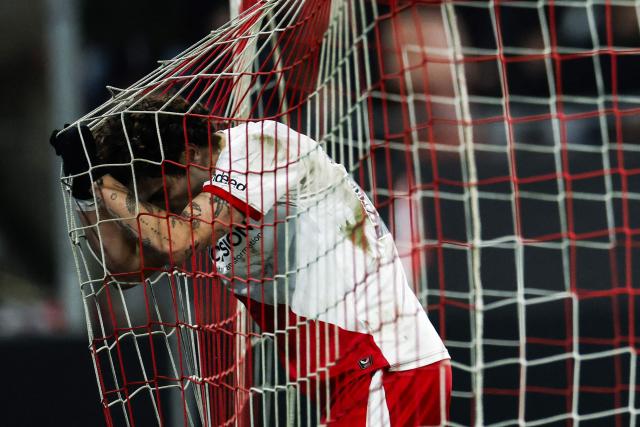 Utrecht's Spanish forward #22 Miguel Rodriguez reacts during UEFA Europa League 1st round day 7 football match between FC Utrecht and KRC Genk at the Galgenwaard Stadium in Utrecht, Netherlands, on January 22, 2026. (Photo by Robin van Lonkhuijsen / ANP / AFP) / Netherlands OUT