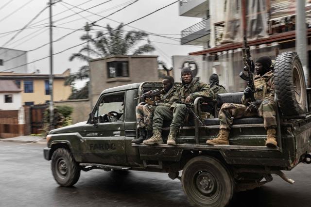 (FILES) Members of the M23 armed group ride in a vehicle formerly belonging to the Armed Forces of the Democratic Republic of Congo (FARDC) while patrolling a street in Goma on January 29, 2025. A year after the M23 armed group seized Goma, residents of the major city in eastern DRC are living in a "catastrophic" situation, according to the Congolese government spokesperson.
On January 26, 2025, a million residents were sheltering in their homes when the Congolese army and its allies abandoned the capital of North Kivu province. Hundreds of Rwandan soldiers, allied with the anti-government armed group M23, had just crossed the border and entered the lakeside city, at the cost of intense fighting that left thousands dead.
Felix Tshisekedi, his successor as the DRC's president, accuses Kabila of being the brains behind the armed group. (Photo by AFP)