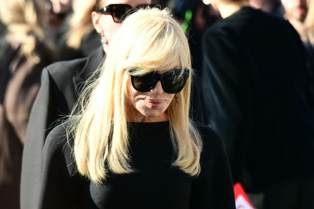 Italian fashion designer Donatella Versace arrives at the funeral ceremony for the late Italian fashion designer Valentino Gavarani at the Basilic of Santa Maria degli Angeli e dei Martiri, in Rome on January 23, 2026. (Photo by Stefano RELLANDINI / AFP)