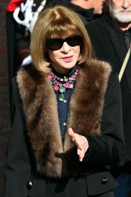 British-US fashion editor Anna Wintour leaves the funeral ceremony for the late Italian fashion designer Valentino Gavarani at the Basilic of Santa Maria degli Angeli e dei Martiri, in Rome on January 23, 2026. (Photo by Stefano RELLANDINI / AFP)
