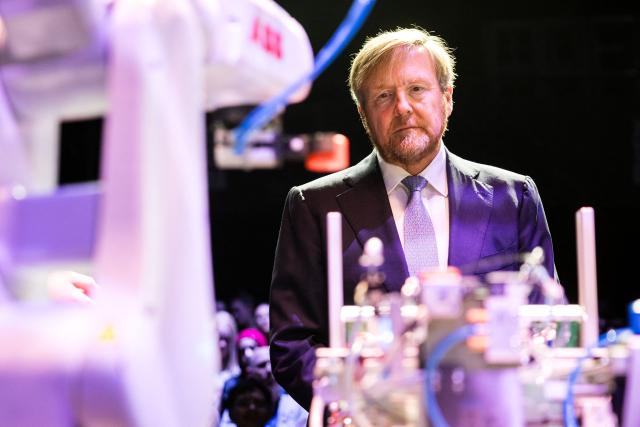 Dutch King Willem-Alexander attends a visit to VISTA College as part of Medlands Parkstad, an alliance between businesses, government, and education to strengthen the medical technology sector, in Heerlen on January 23, 2026. (Photo by ROB ENGELAAR / ANP / AFP) / Netherlands OUT
