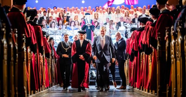 King Willem-Alexander attends the ceremony marking the 50th anniversary of Maastricht University's Dies Natalis at the Basilica of Saint Servatius in Maastricht on January 23, 2026. (Photo by ROB ENGELAAR / ANP / AFP) / Netherlands OUT