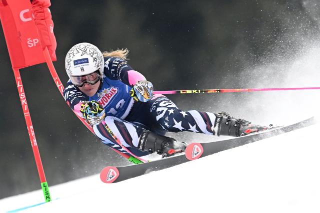 US' Nina O'Brien competes during the Women's Giant Slalom event of FIS Alpine Skiing World Cup in Spindleruv Mlyn on January 24, 2026. (Photo by Michal Cizek / AFP)