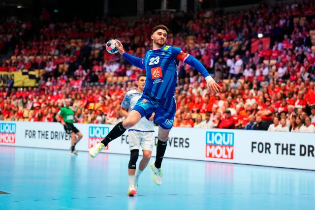 France's pivot #23 Ludovic Fabregas shoots the ball during the men's EHF Euro 2026 main round handball match France vs Portugal in Herning, Denmark, on January 24, 2026. (Photo by Sebastian Elias Uth / Ritzau Scanpix / AFP) / Denmark OUT