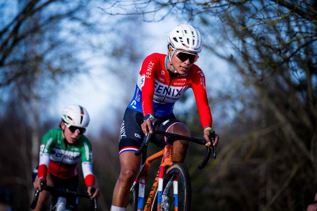 Dutch rider Ceylin Del Carmen Alvarado competes in the women's elite race of the UCI World Cup cyclocross event in Maasmechelen on January 24, 2026. (Photo by JASPER JACOBS / Belga / AFP) / Belgium OUT