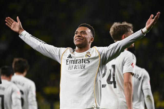 Real Madrid's French forward #10 Kylian Mbappe after scoring his team's second goal from the penalty spot during the Spanish league football match between Villarreal CF and Real Madrid CF at La Ceramica Stadium in Vila-Real on January 24, 2026. (Photo by JOSE JORDAN / AFP)