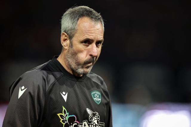 Pau's French head coach Sebastien Piqueronies looks on prior to the French Top 14 rugby union match between Stade Toulousain and Section Paloise (Pau) at the Ernest Wallon Stadium in Toulouse, southwestern France, on January 24, 2026. (Photo by Valentine CHAPUIS / AFP)