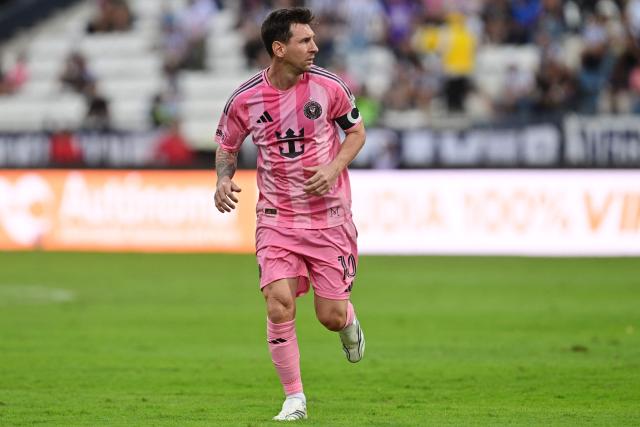 Inter Miami's Argentine forward #10 Lionel Messi jogs during the friendly football match between Peru's Alianza Lima and the US' Inter Miami at the Alejandro Villanueva Stadium in Lima on January 24, 2025. (Photo by Connie FRANCE / AFP)