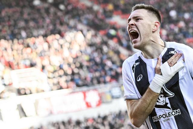 Charleroi's Aurelien Scheidler celebrates after scoring his team first goal to Belgian "Pro League" First Division football match between Royal Antwerp FC and Sporting Charleroi, at Bosuilstadion stadium, in Antwerp, on January 25, 2026. (Photo by Tom Goyvaerts / Belga / AFP) / Belgium OUT