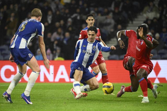 FC Porto's Spanish midfielder #10 Gabriel Veiga kicks the ball during the Portuguese League football match between FC Porto and Gil Vicente FC at Dragao stadium in Porto, on January 26, 2026. (Photo by Miguel RIOPA / AFP)