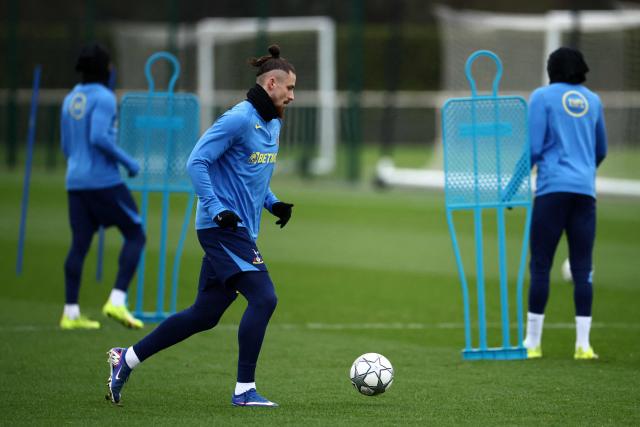 Tottenham Hotspur's Romanian defender #06 Radu Dragusin takes part in a team training session at the Tottenham training centre in Enfield, north London, on January 27, 2026, the eve of their UEFA Champions League league phase football match against Eintracht Frankfurt in Germany. (Photo by Henry NICHOLLS / AFP)