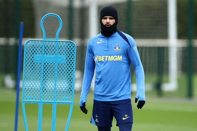 Tottenham Hotspur's English forward #19 Dominic Solanke takes part in a team training session at the Tottenham training centre in Enfield, north London, on January 27, 2026, the eve of their UEFA Champions League league phase football match against Eintracht Frankfurt in Germany. (Photo by Henry NICHOLLS / AFP)