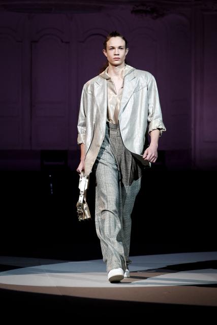 A model presents a creation by Julien Fournie for Women's Haute Couture Spring/Summer 2026 collection fashion show as part of the Paris Haute Couture Fashion Week, in Paris, on January 27, 2026. (Photo by Sebastien DUPUY / AFP)
