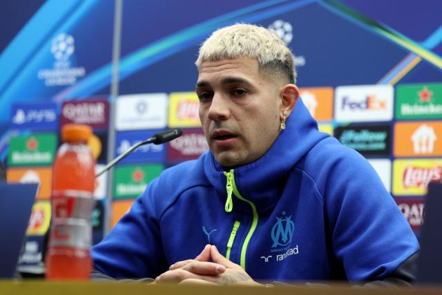 Marseille's Argentinian defender #32 Facundo Medina speaks during a press on January 27,  2026 in Bruges, on the eve of the UEFA Champions League, league phase, day 8, football match between Club Brugge KV and Olympique de Marseille. (Photo by KURT DESPLENTER / Belga / AFP) / Belgium OUT