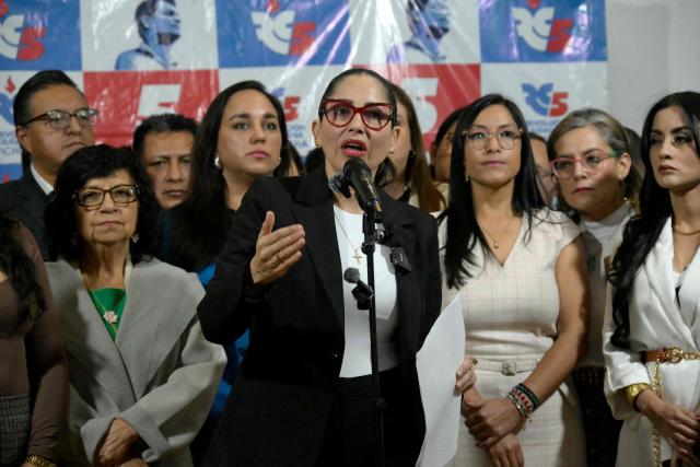 Ecuador's former presidential candidate Luisa Gonzalez speaks during a press conference in Quito on January 28, 2025. Ecuador's Prosecutor's Office reported on January 28 that it is investigating alleged financing from Venezuela for the presidential campaign of leftist former candidate Luisa Gonzalez in the elections won by Daniel Noboa. (Photo by Rodrigo BUENDIA / AFP)