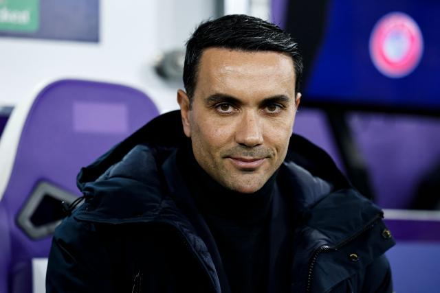 Atalanta's Italian coach Raffaele Palladino looks on ahead of the UEFA Champions League - League phase, Matchday 8 - football match between Royale Union Saint-Gilloise and Atalanta BC at the RSC Anderlecht Stadium in Brussels, on January 28, 2026. (Photo by SIMON WOHLFAHRT / AFP)
