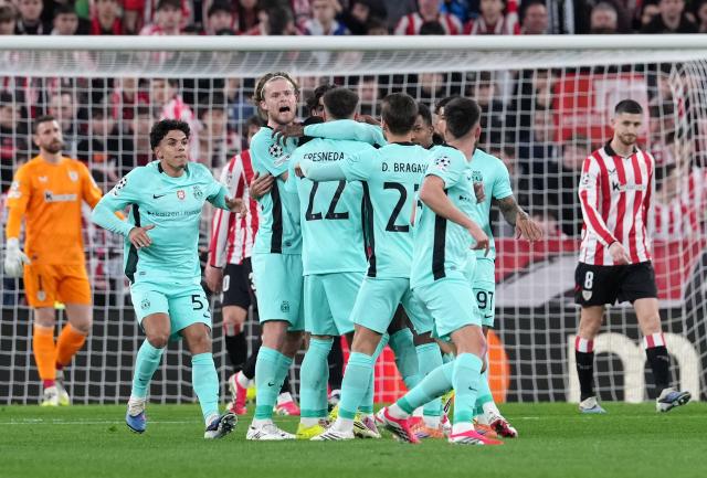 Sporting Lisbon's Ivorian defender #26 Ousmane Diomande celebrates with teammates scoring his team's first goal during the UEFA Champions League league phase day 8 football match between Athletic Club Bilbao and Sporting CP at San Mames Stadium in Bilbao on January 28, 2026. (Photo by Cesar MANSO / AFP)