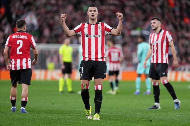 TOPSHOT - Athletic Bilbao's Spanish forward #11 Gorka Guruzeta celebrates scoring his team's second goal during the UEFA Champions League league phase day 8 football match between Athletic Club Bilbao and Sporting CP at San Mames Stadium in Bilbao on January 28, 2026. (Photo by Cesar MANSO / AFP)